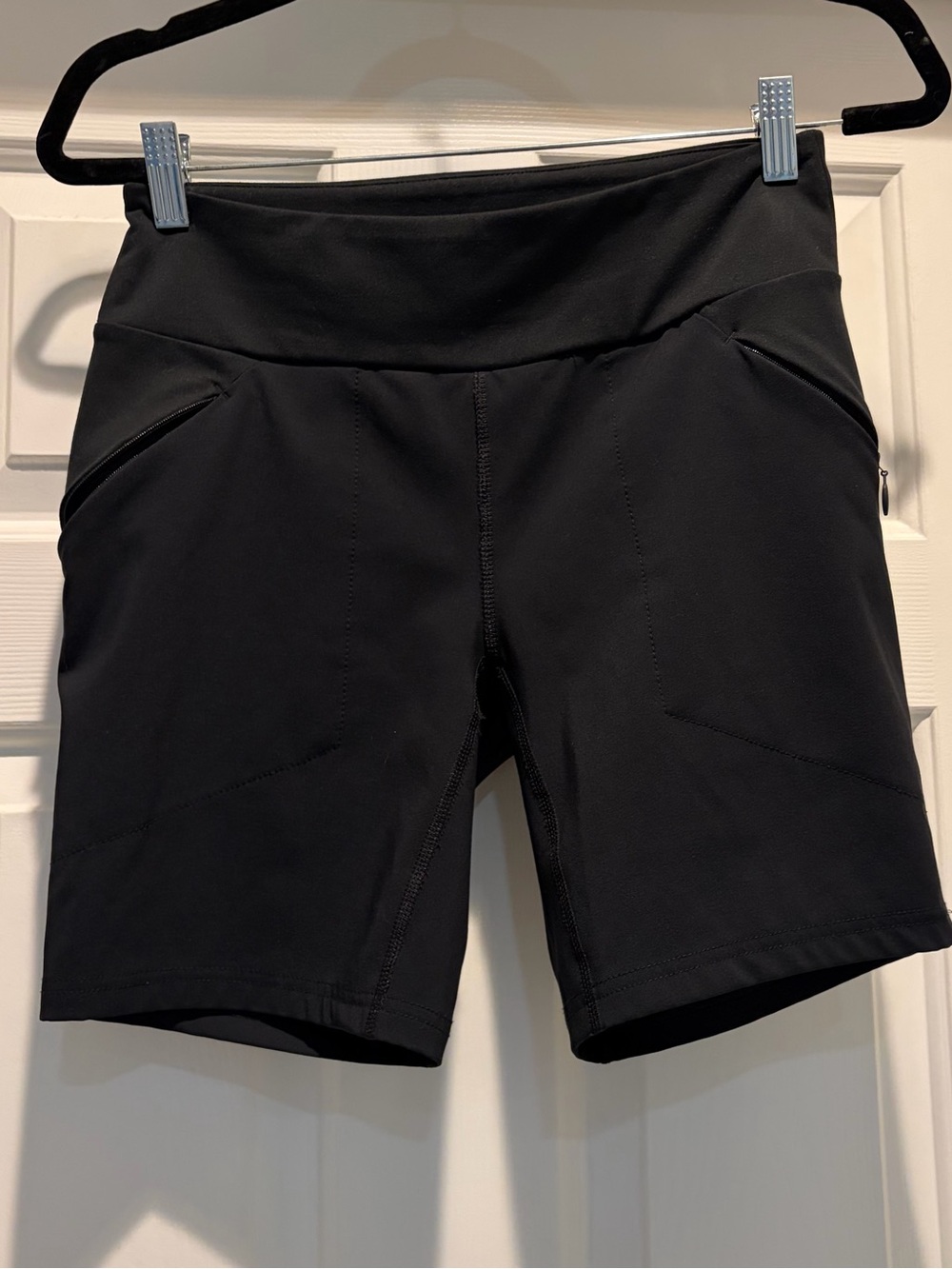 Columbia Black High-Waist Bike Shorts with Side Pockets